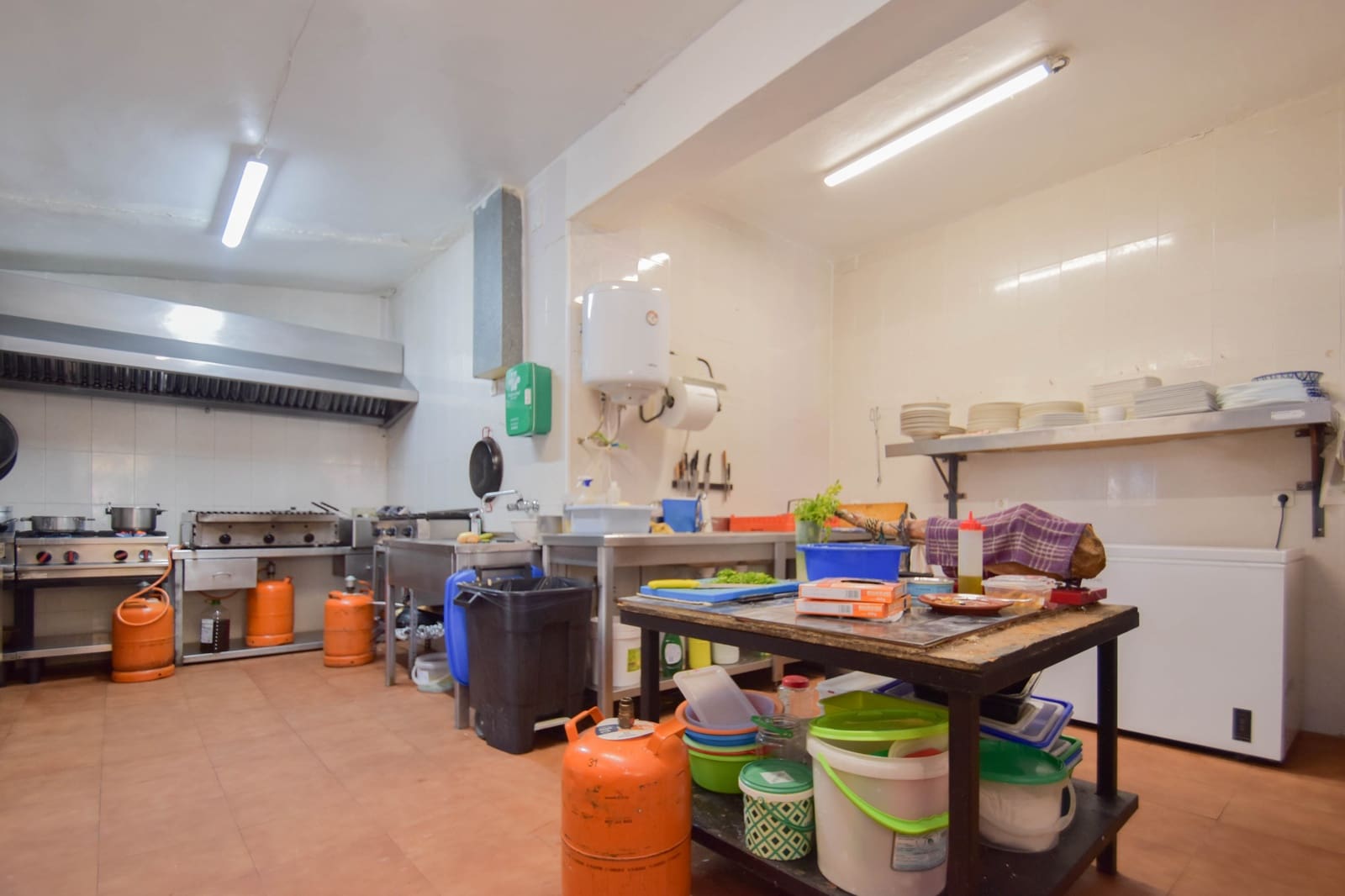 4 soveværelse Finca/Landehus til salg i Montefrio med swimmingpool - € 300.000 (Ref: 9187165)