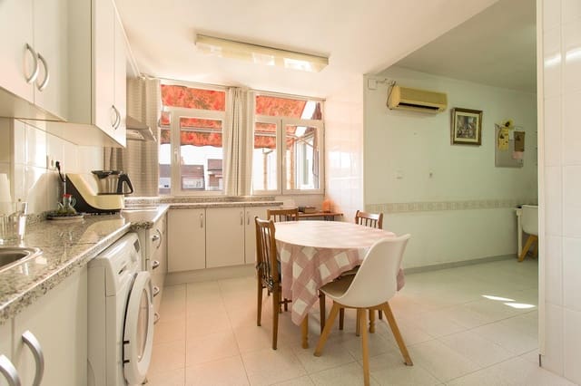 Piso de 3 habitaciones en Granada ciudad en venta con garaje - 515.000 € (Ref: 9188651)