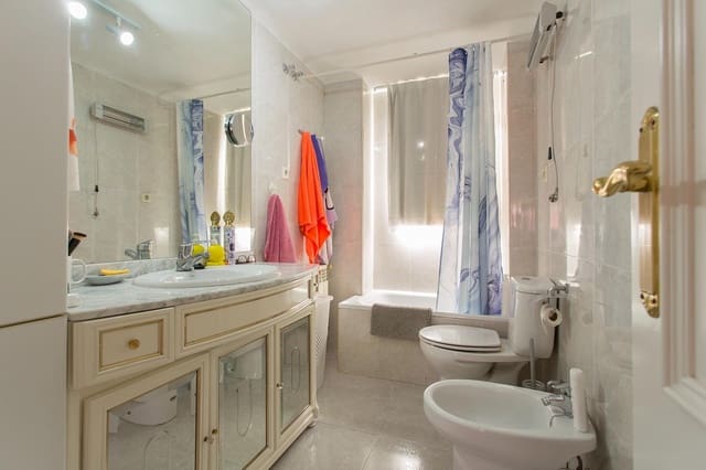 Piso de 3 habitaciones en Granada ciudad en venta con garaje - 515.000 € (Ref: 9188651)