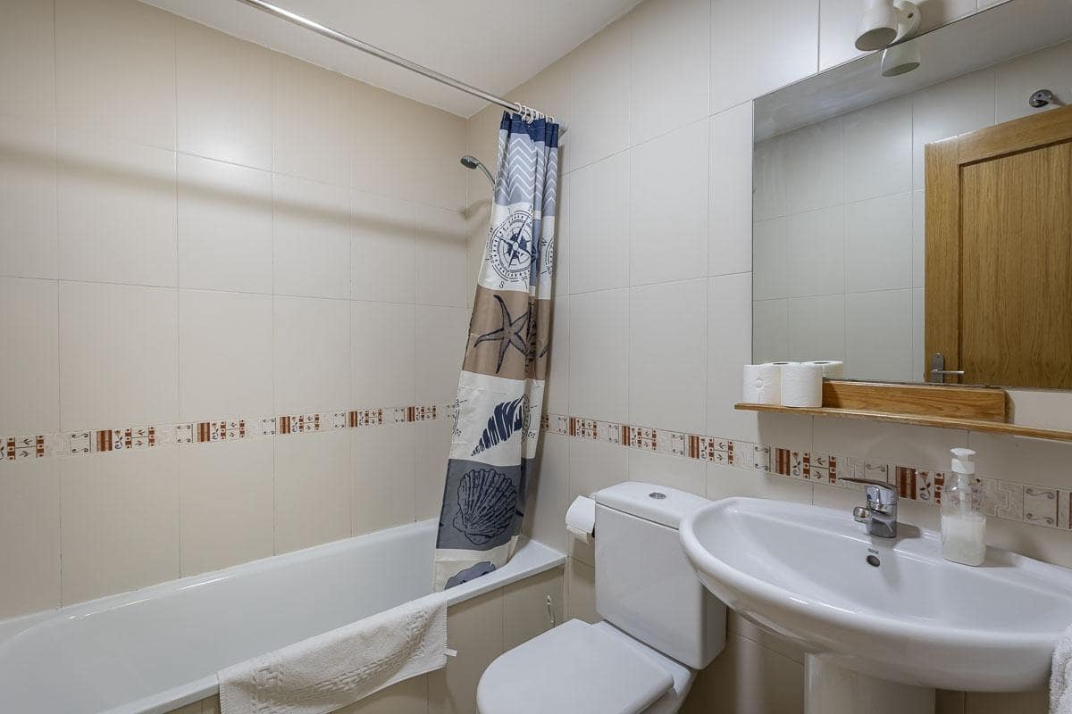 2 soveværelse Lejlighed til salg i Monachil med garage - € 136.900 (Ref: 9188654)