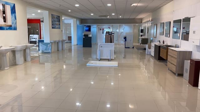 Rakentamaton maa myytävänä paikassa Linares - 850 000 € (Ref: 9189671)