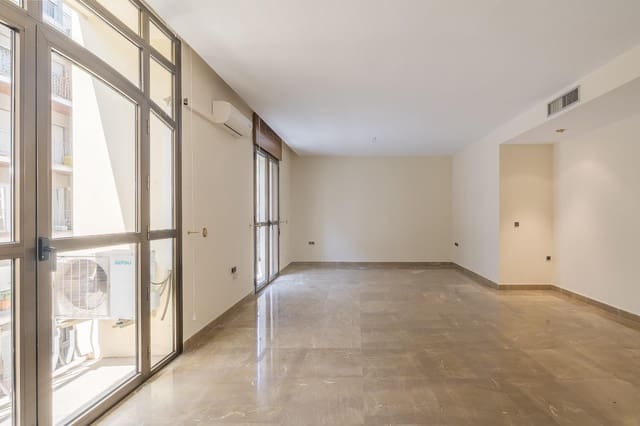 4 soverom Leilighet til salgs i Centro, Granada by med garasje - € 649 000 (Ref: 9193978)