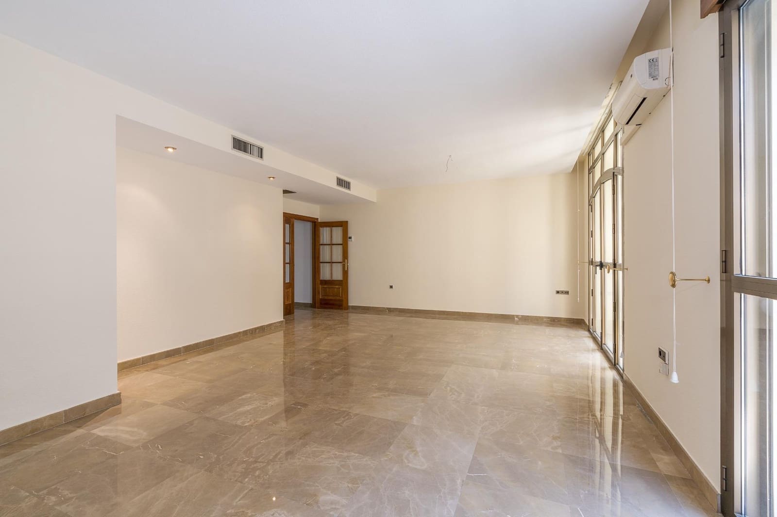 4 soverom Leilighet til salgs i Granada by med garasje - € 649 000 (Ref: 9193978)
