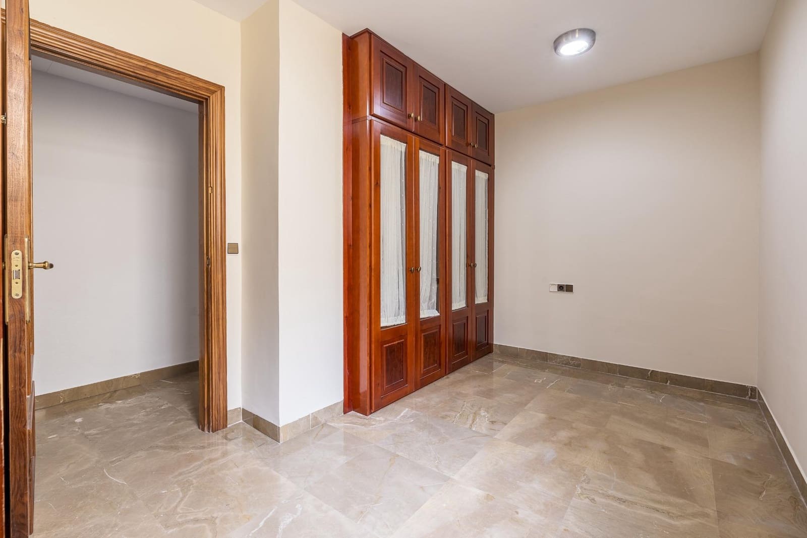 4 soverom Leilighet til salgs i Granada by med garasje - € 649 000 (Ref: 9193978)