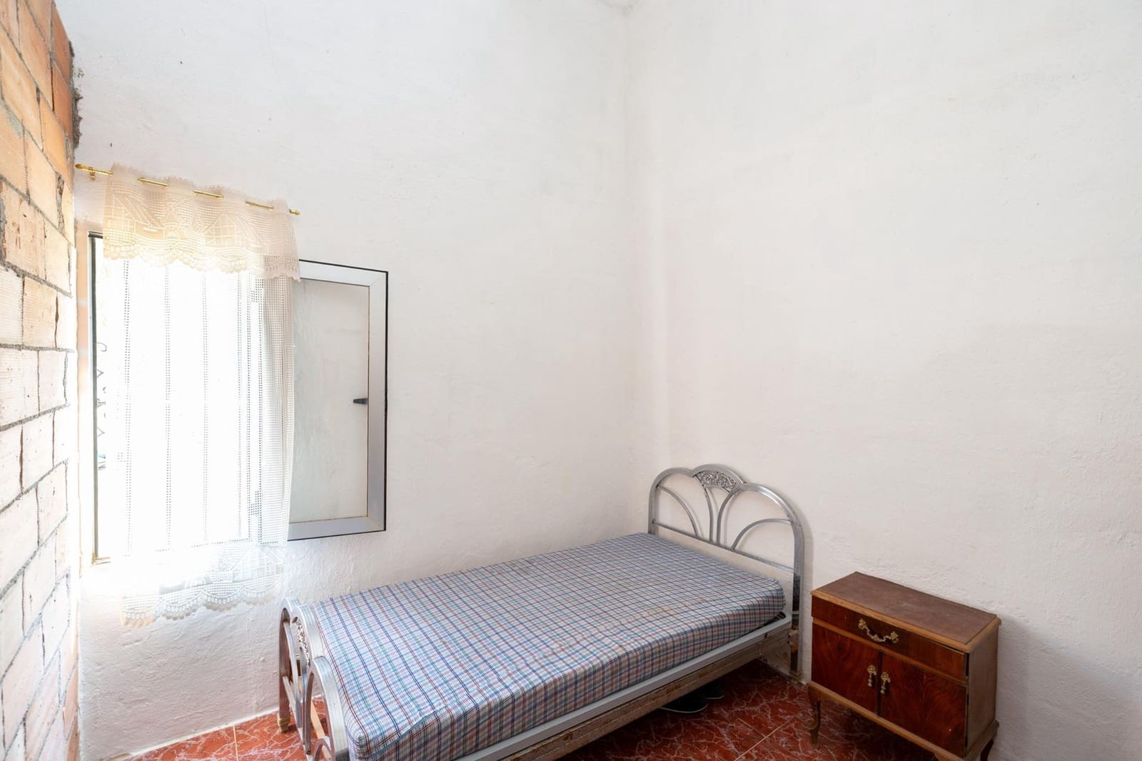 2 soveværelse Finca/Landehus til salg i Moraleda de Zafayona med garage - € 79.900 (Ref: 9200683)