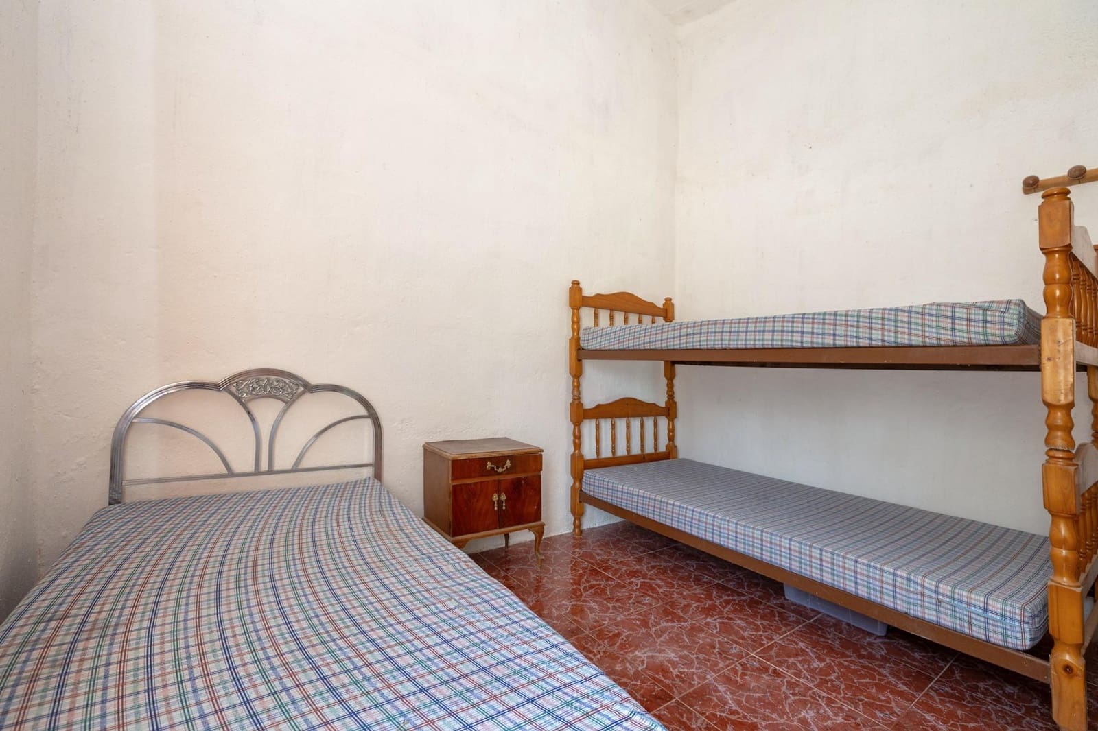 2 soveværelse Finca/Landehus til salg i Moraleda de Zafayona med garage - € 79.900 (Ref: 9200683)