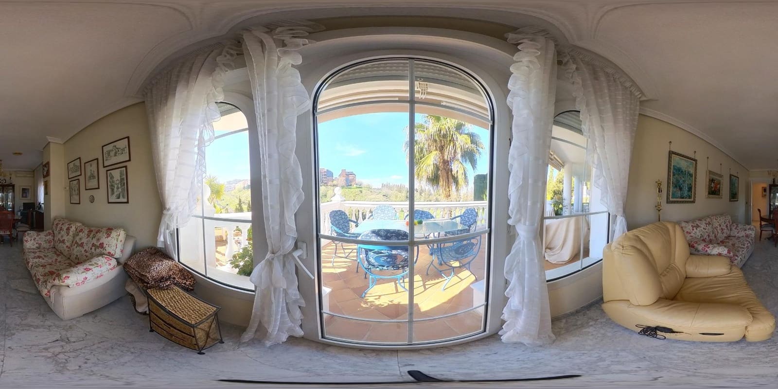 5 bedroom Villa for sale in Granada city with pool garage - € 1,100,000 (Ref: 9206691)