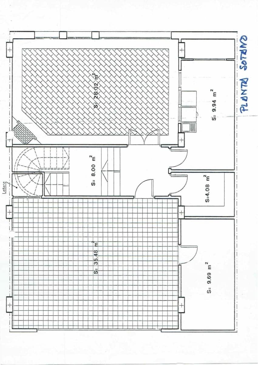 5 soveværelse Semi-Rækkehus til salg i Granada by med swimmingpool garage - € 950.000 (Ref: 9215309)