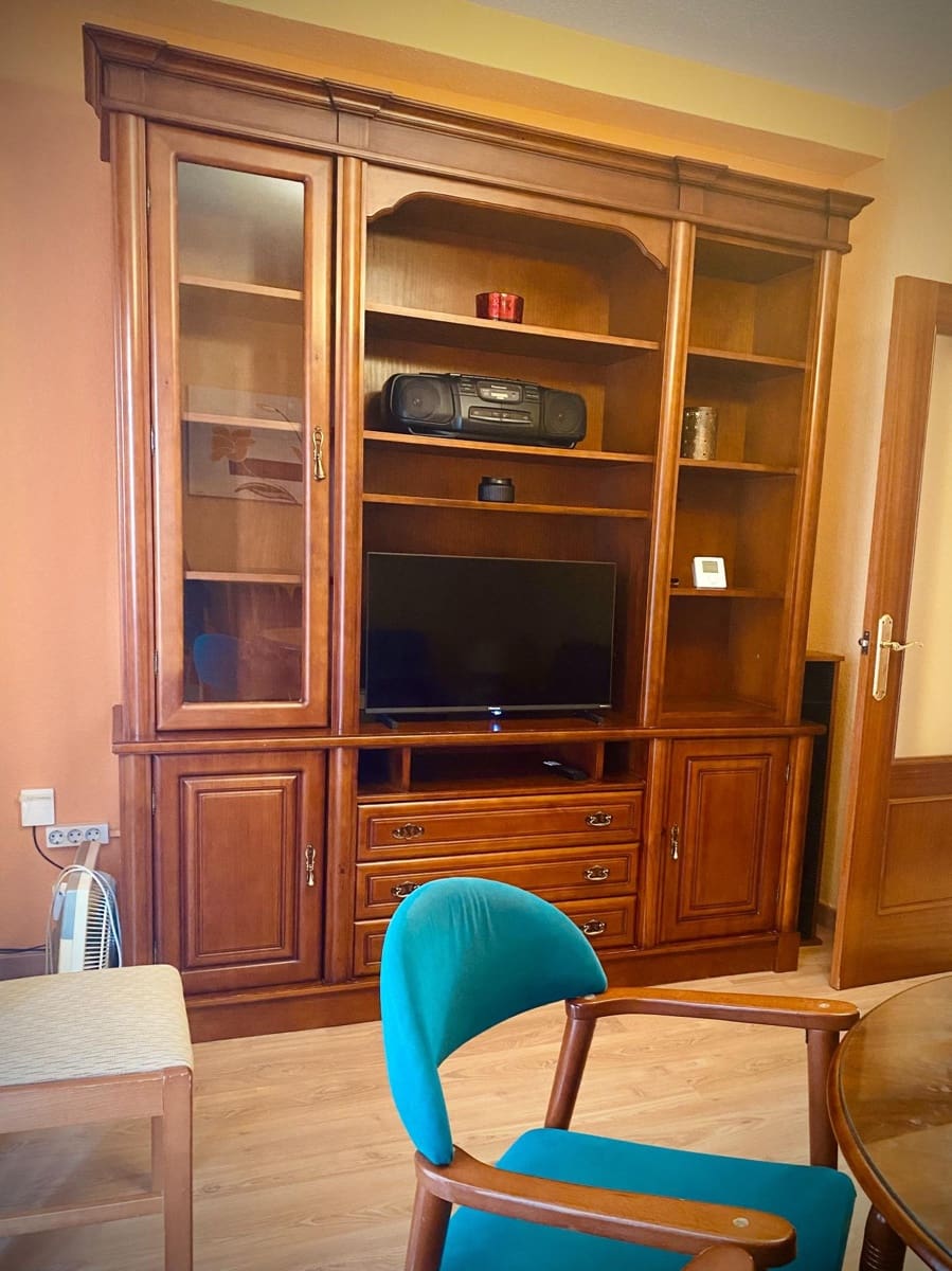 3 sovrum Takvåning att hyra i Granada stad - 850 € (Ref: 9217685)