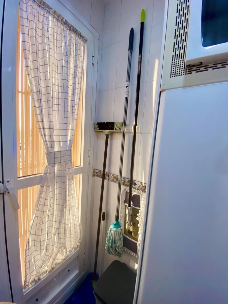 3 sovrum Takvåning att hyra i Granada stad - 850 € (Ref: 9217685)