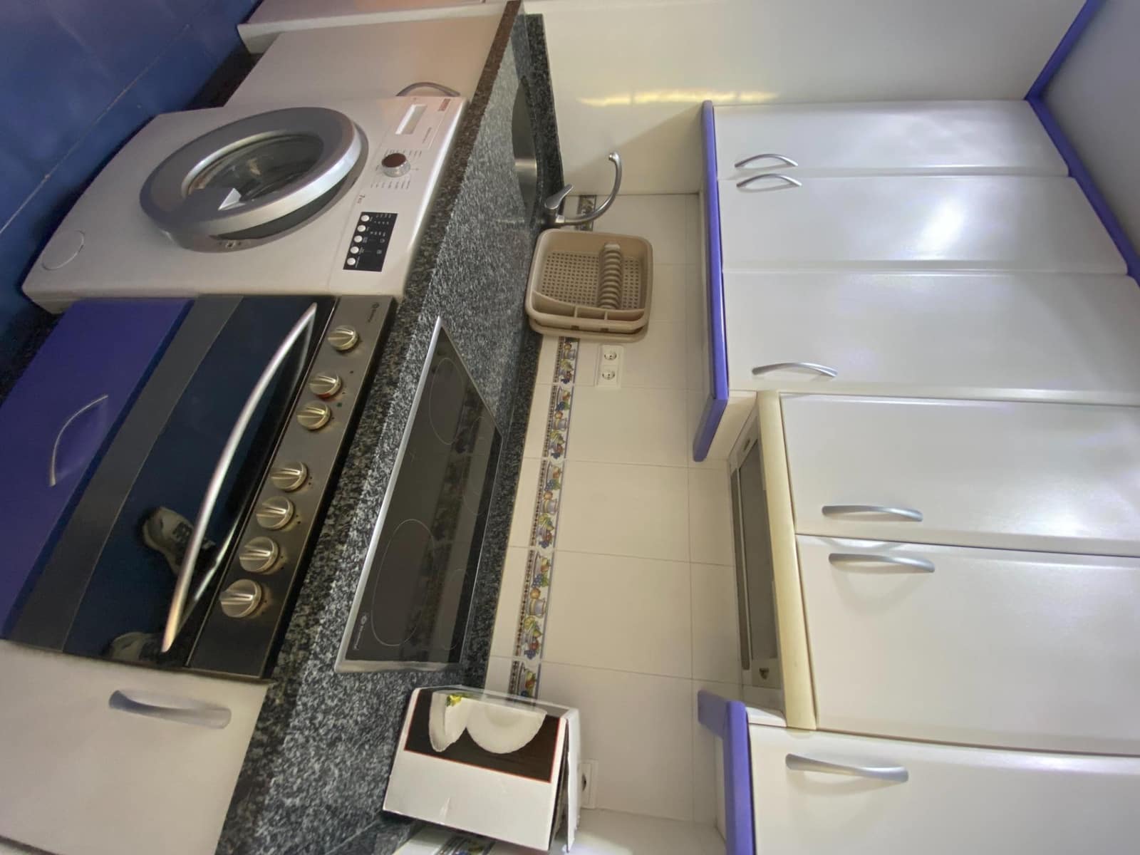 3 sovrum Takvåning att hyra i Granada stad - 850 € (Ref: 9217685)