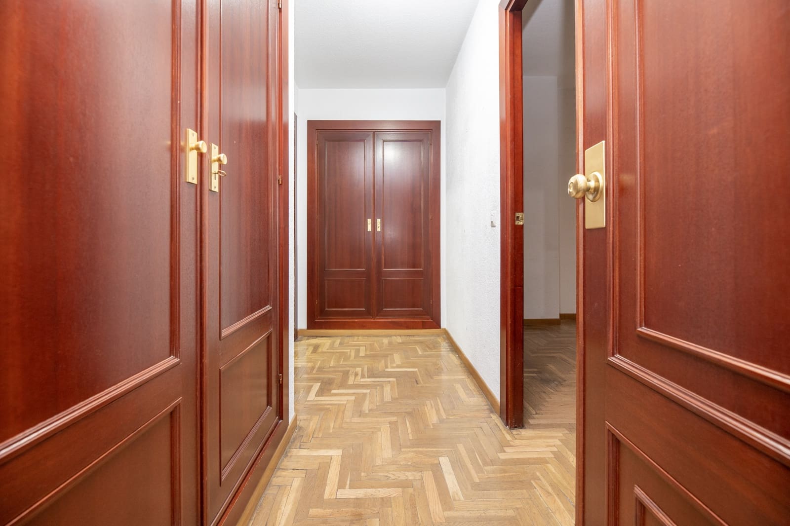 4 soveværelse Lejlighed til salg i Granada by med swimmingpool - € 495.000 (Ref: 9217686)