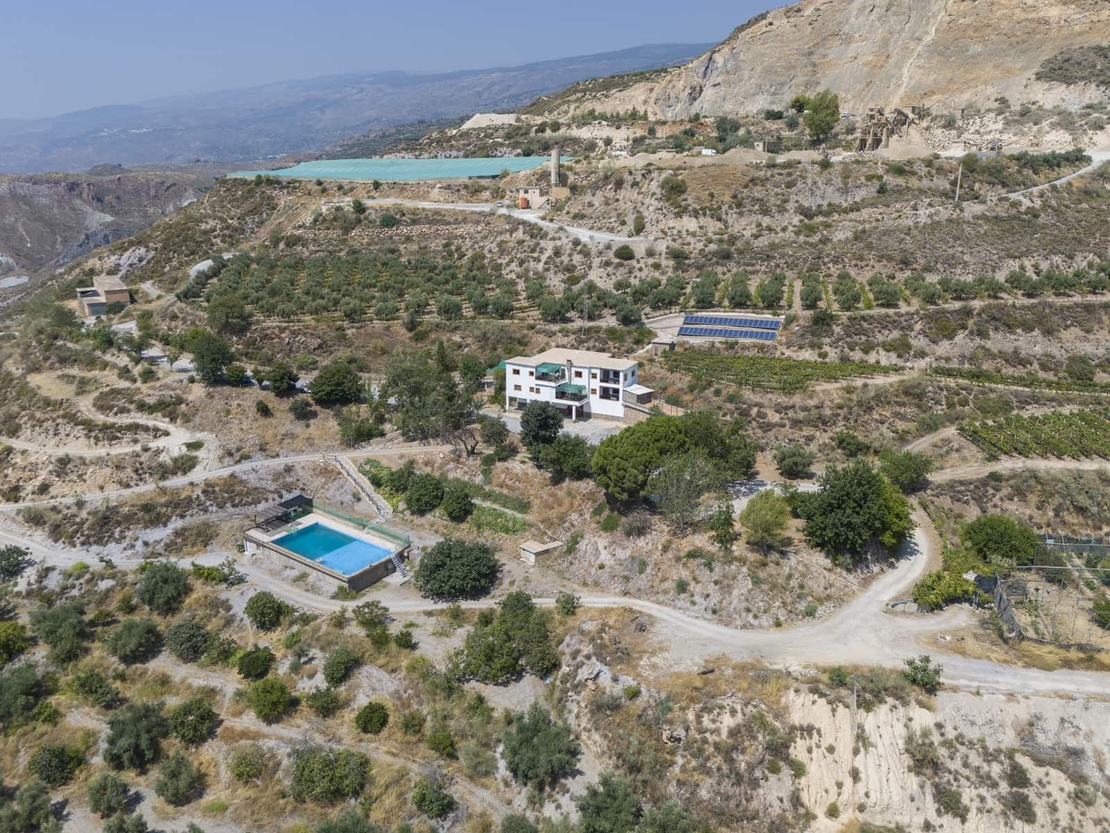 6 soveværelse Virksomhed til salg i Granada by - € 1.550.000 (Ref: 9220182)