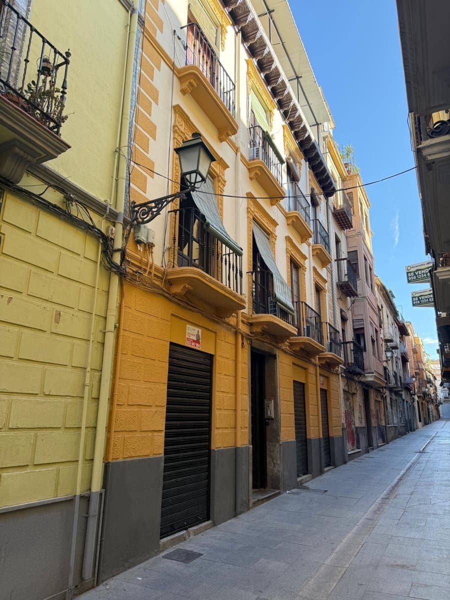 Kommersiell att hyra i Granada stad - 700 € (Ref: 9220183)