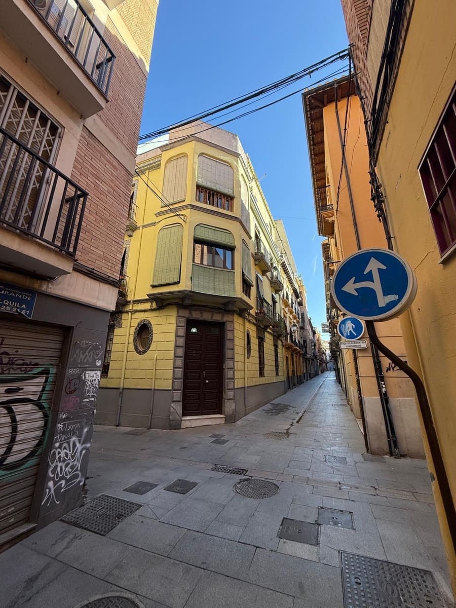 Kommersiell att hyra i Granada stad - 700 € (Ref: 9220183)