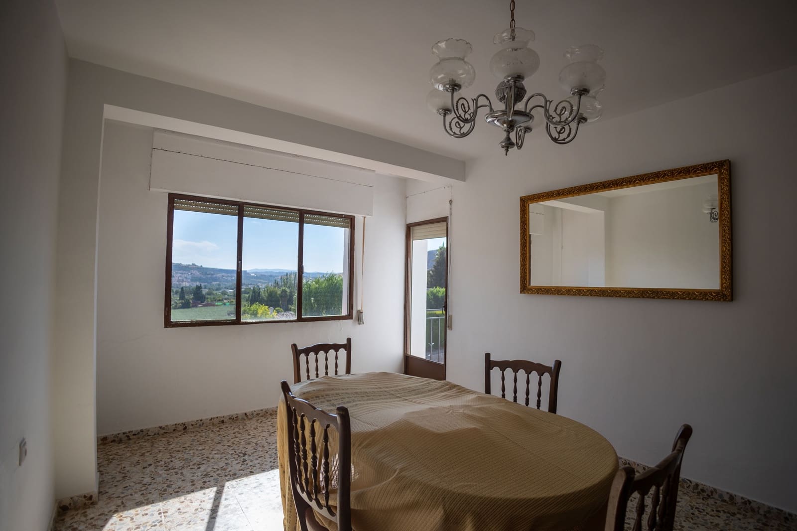 5 soveværelse Rækkehus til salg i Loja - € 225.000 (Ref: 9220186)