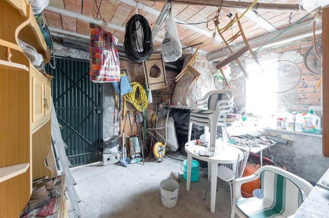 6 soveværelse Finca/Landehus til salg i Colomera med garage - € 129.000 (Ref: 9226934)