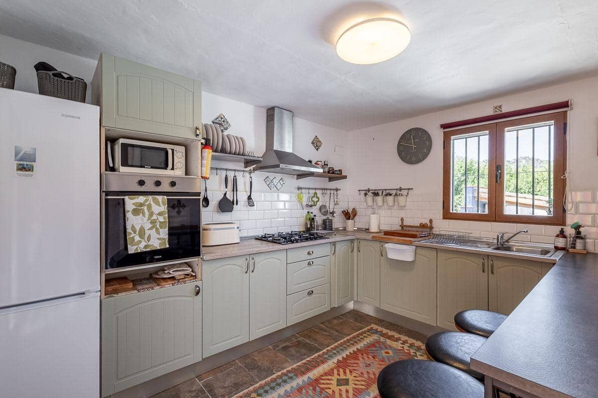 4 soveværelse Villa til salg i Loja med swimmingpool - € 268.000 (Ref: 9226937)