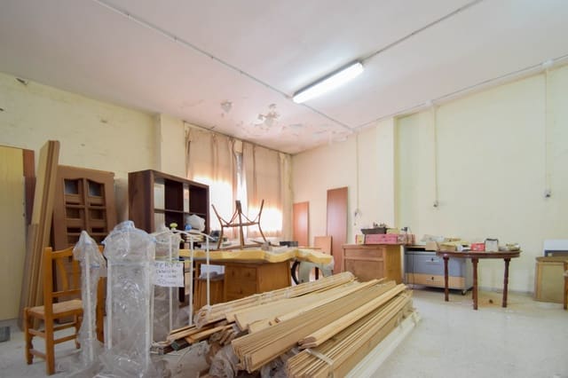 Kommersiell til salgs i Montefrío - € 60 000 (Ref: 9228762)