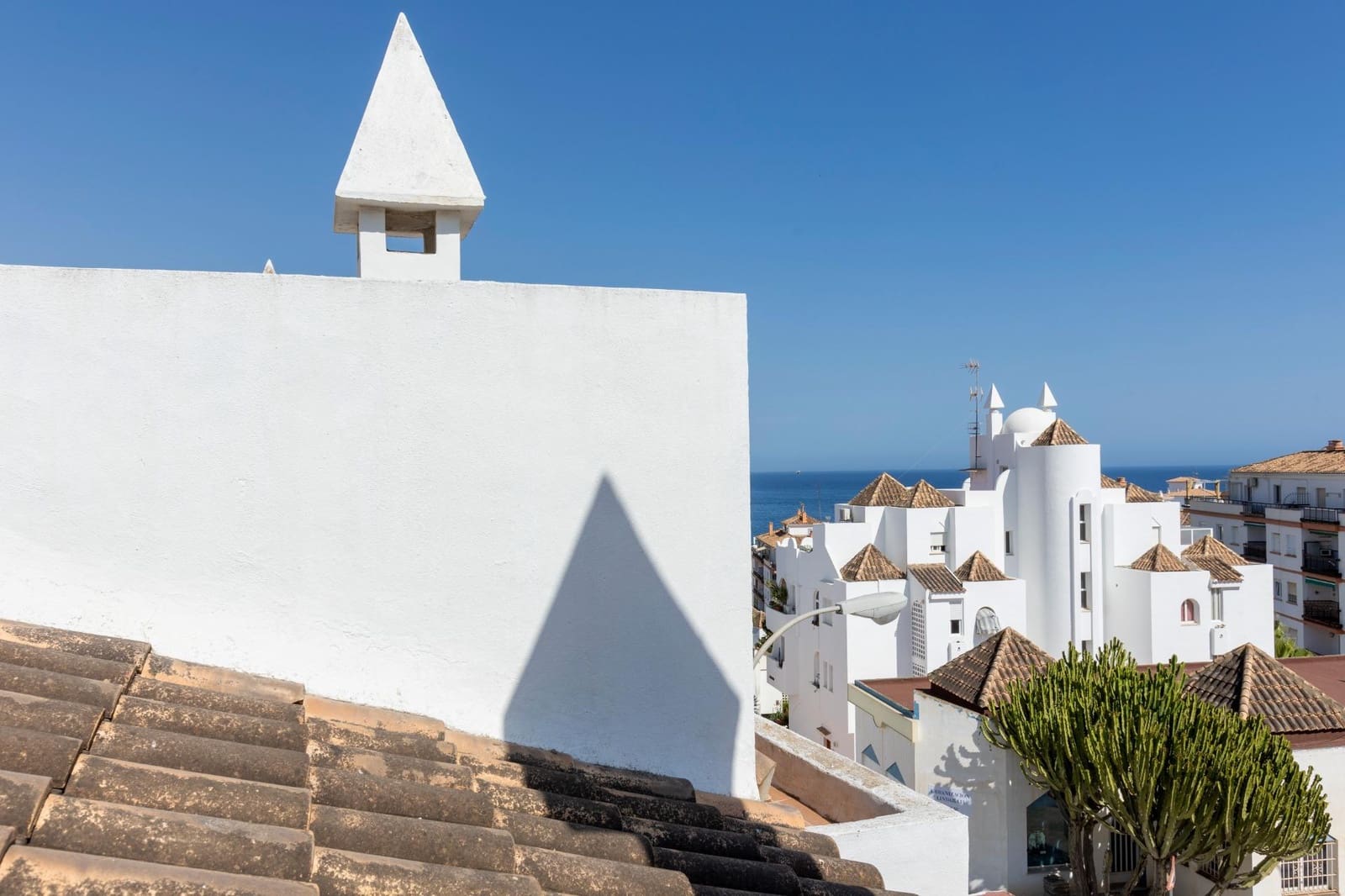 3 soverom Rekkehus til salgs i Almunecar med svømmebasseng garasje - € 274 900 (Ref: 9230503)