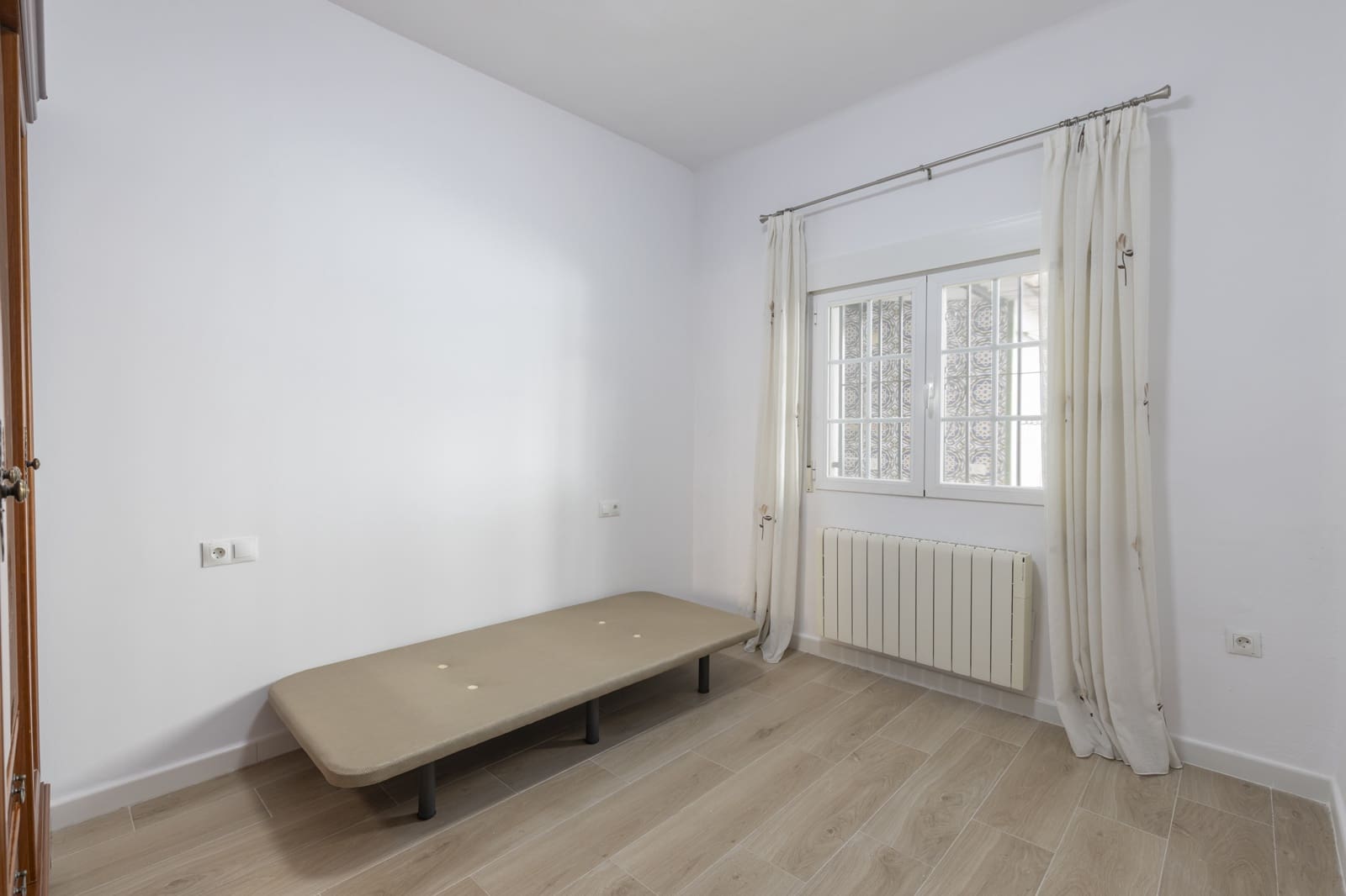 2 slaapkamer Rijtjeshuis te koop in La Zubia - € 160.000 (Ref: 9236790)