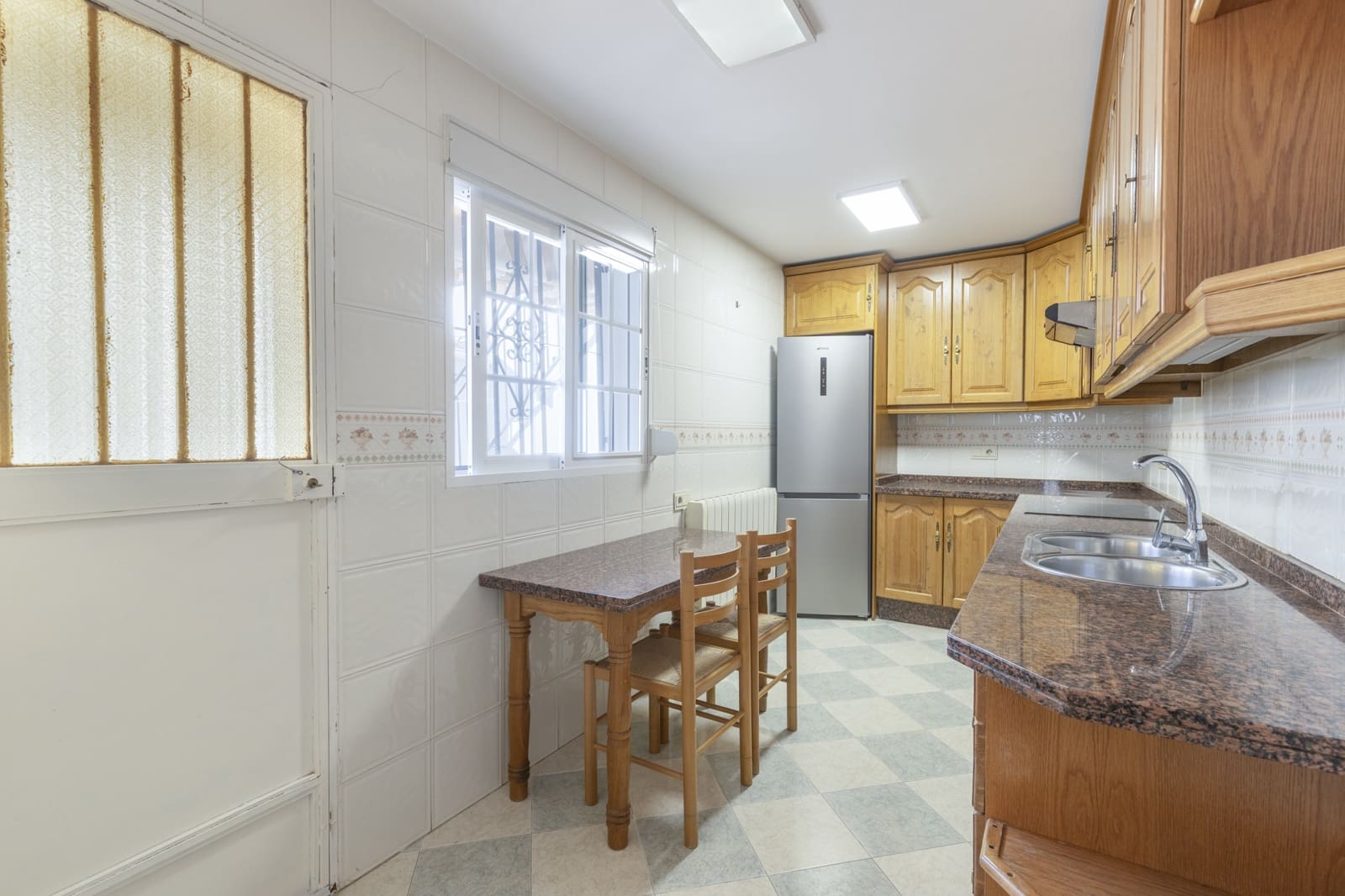 2 slaapkamer Rijtjeshuis te koop in La Zubia - € 160.000 (Ref: 9236790)