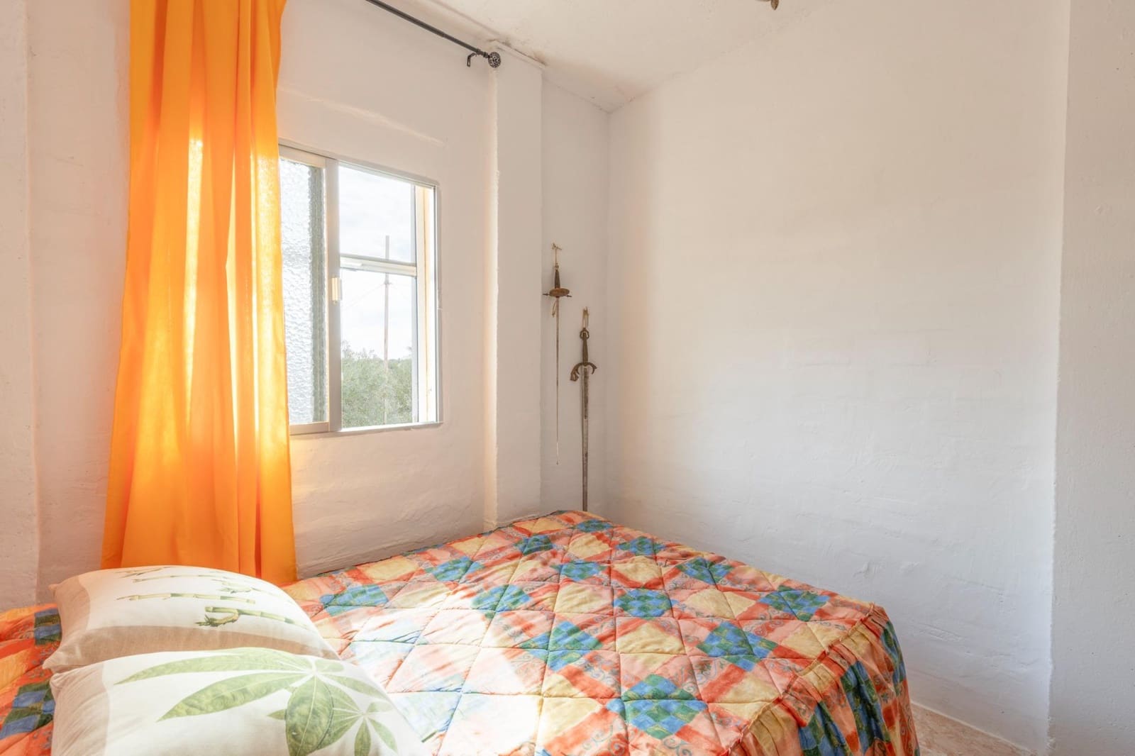 4 soveværelse Finca/Landehus til salg i Cogollos Vega med swimmingpool - € 199.000 (Ref: 9236792)