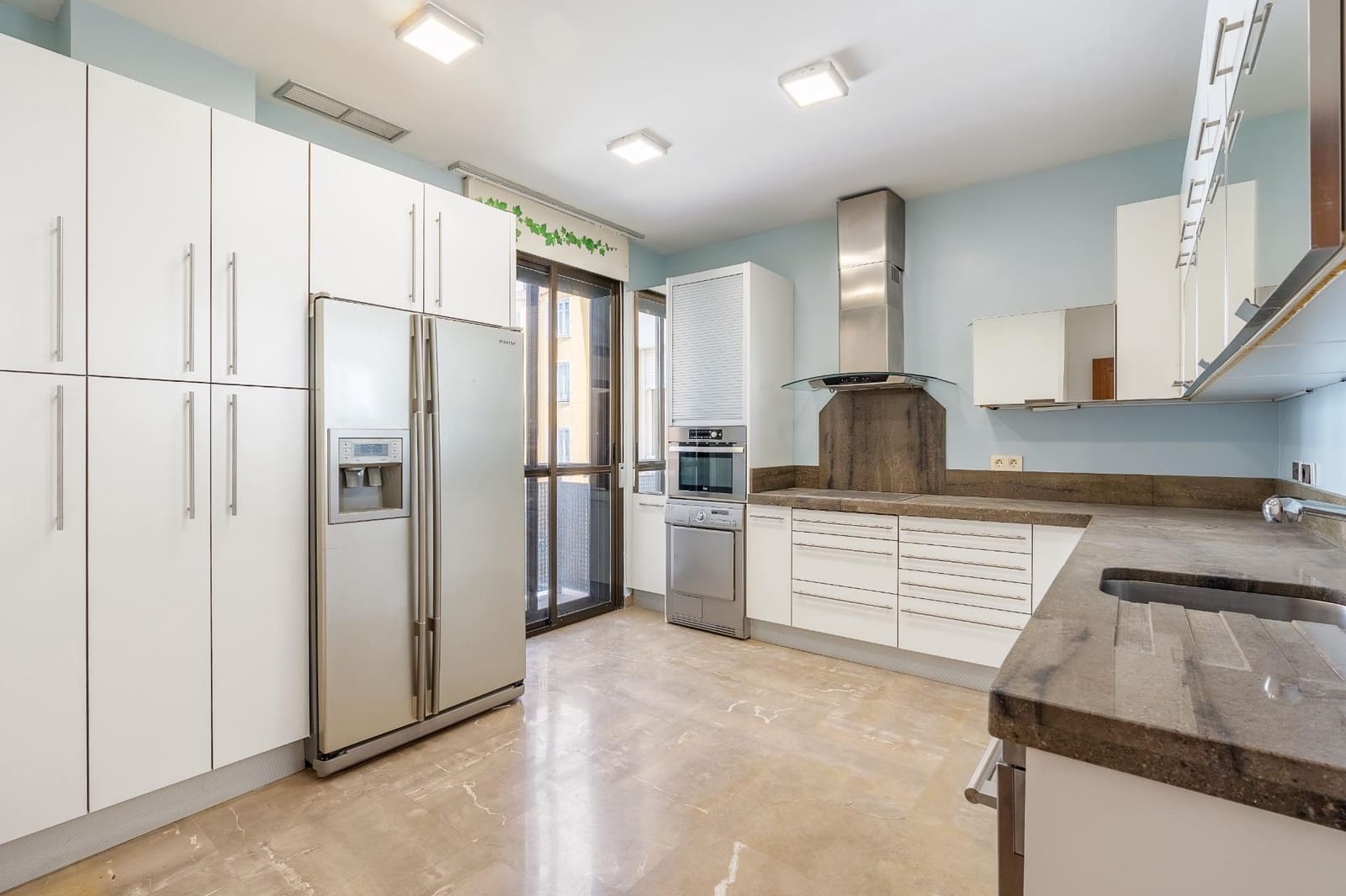 4 soverom Leilighet til salgs i Granada by med garasje - € 649 000 (Ref: 9236794)