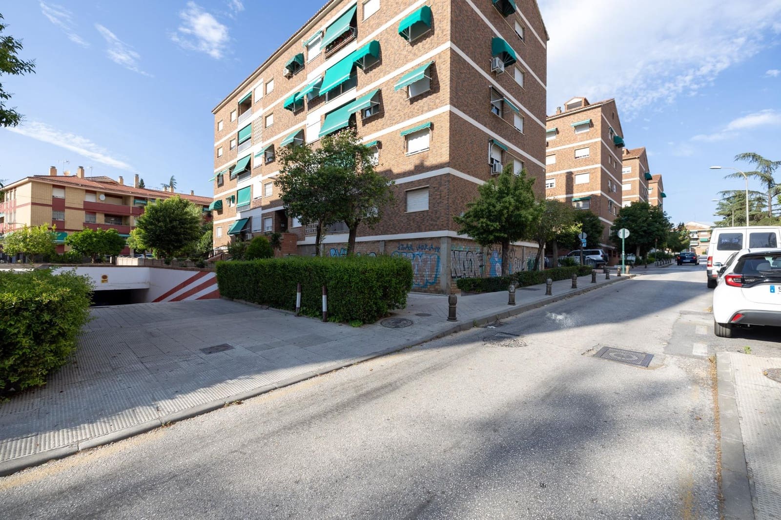 Garasje til salgs i Granada by - € 21 000 (Ref: 9240277)