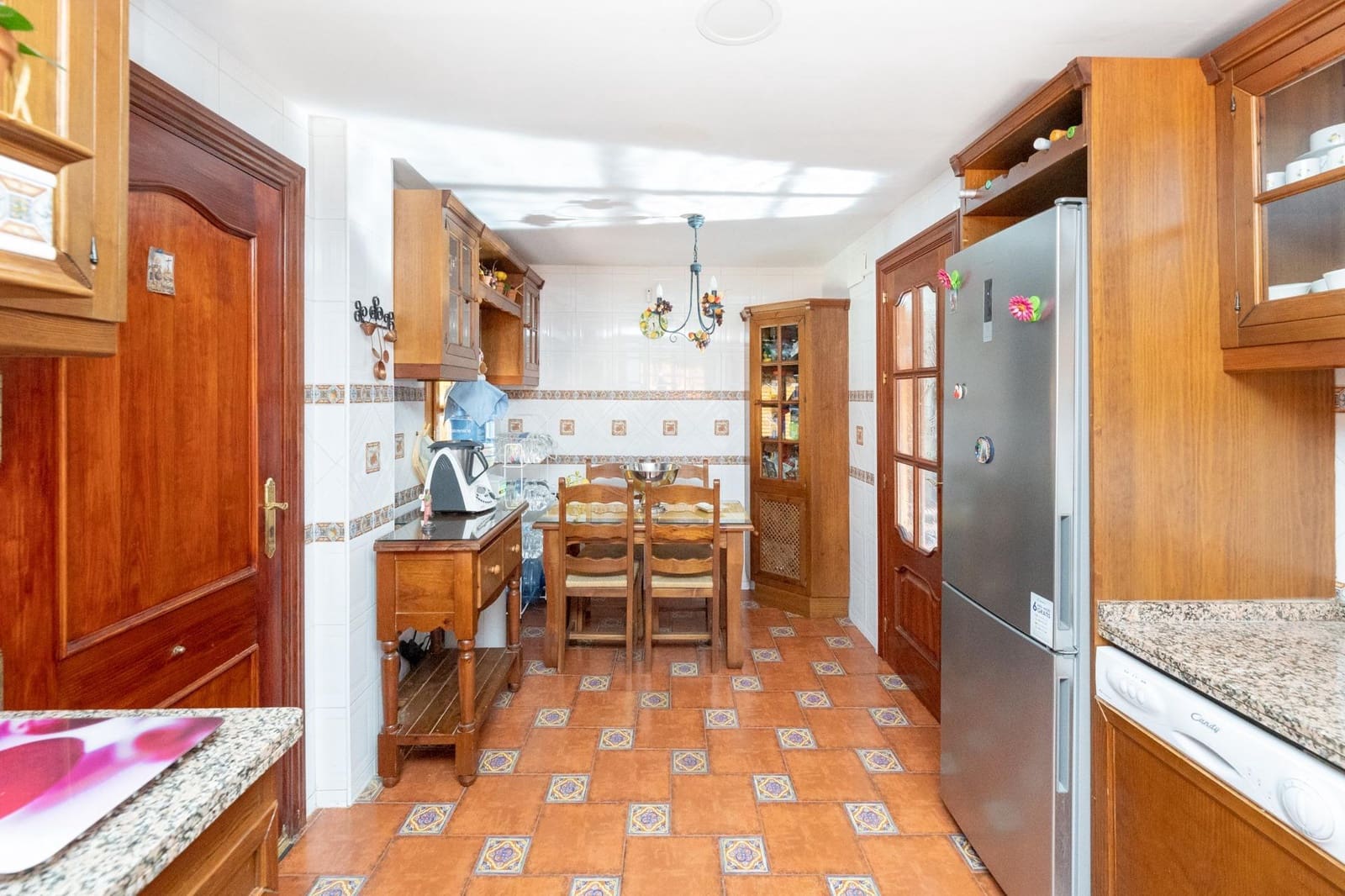 5 soveværelse Villa til salg i Albolote med garage - € 430.000 (Ref: 9240278)