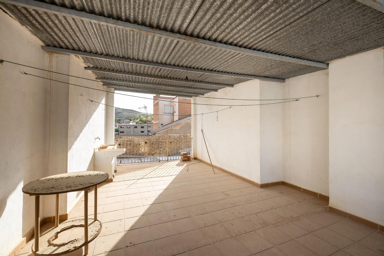 8 soveværelse Byhus til salg i La Malaha med garage - € 125.000 (Ref: 9240285)