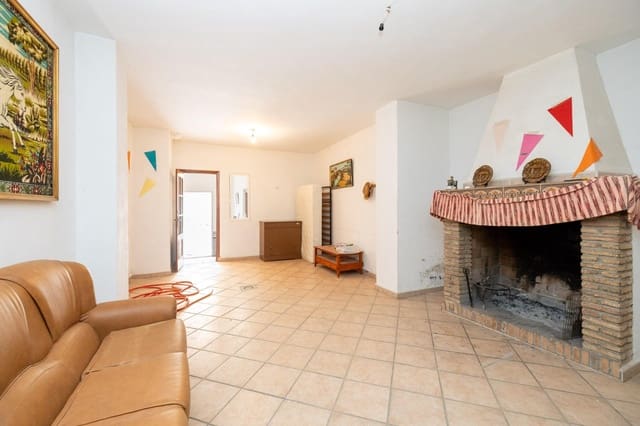 8 soveværelse Byhus til salg i La Malahá med garage - € 125.000 (Ref: 9240285)