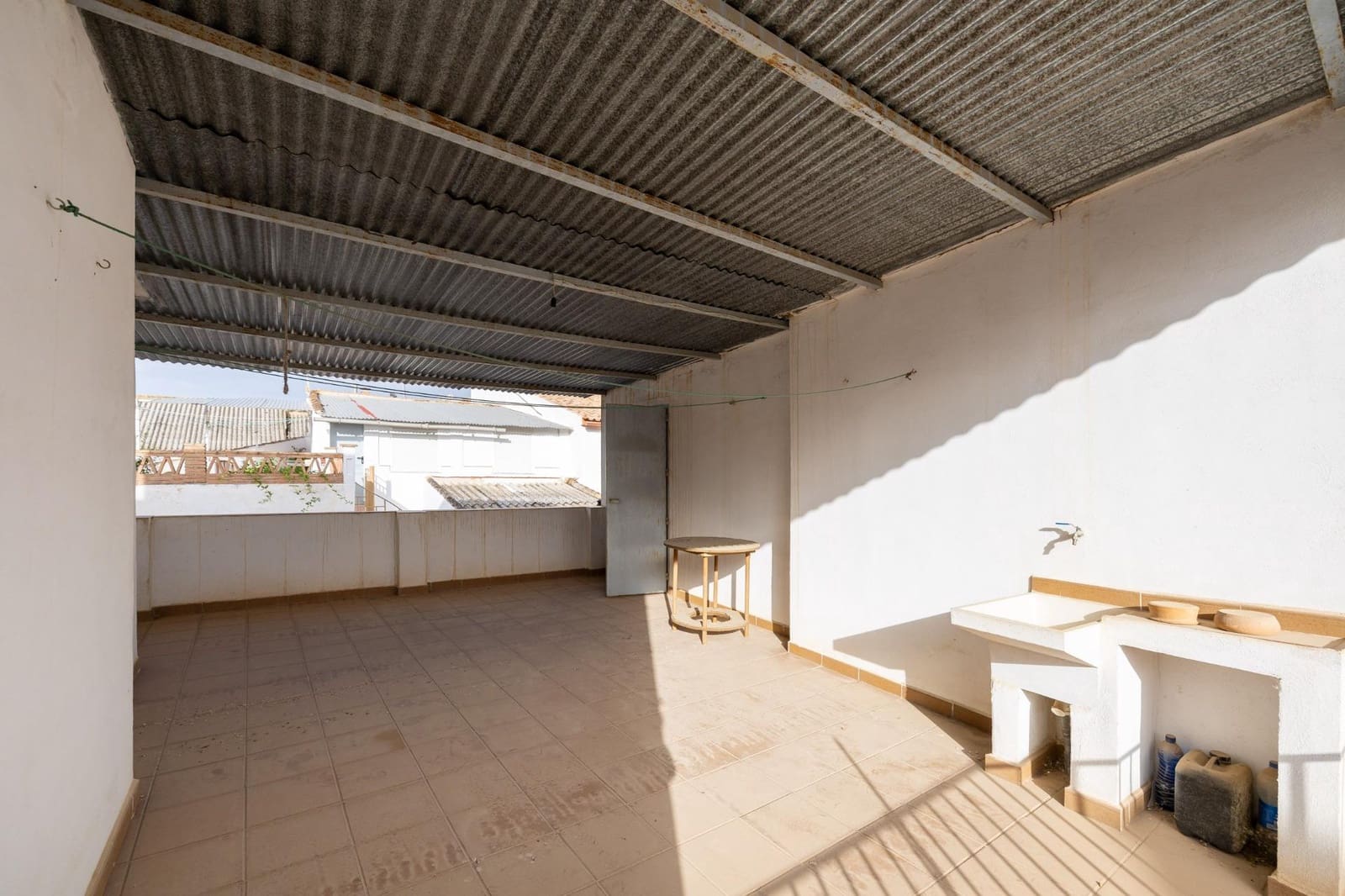 8 soveværelse Byhus til salg i La Malaha med garage - € 125.000 (Ref: 9240285)