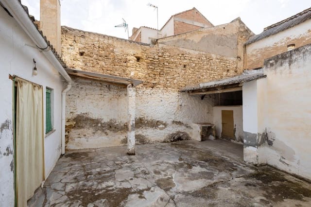 8 soveværelse Byhus til salg i La Malahá med garage - € 125.000 (Ref: 9240285)