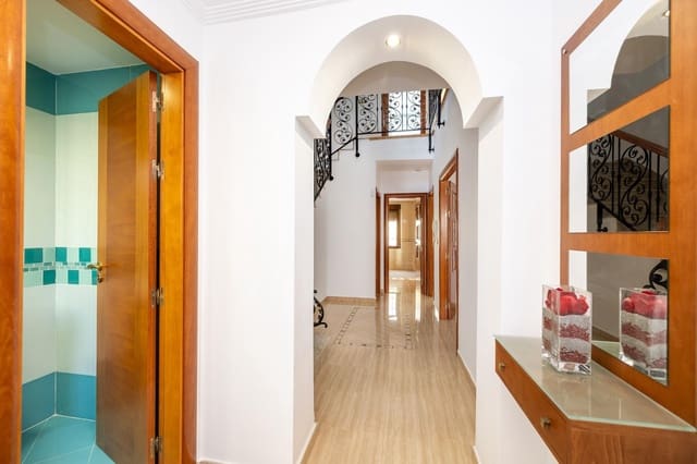 5 soverom Hus til salgs i Atarfe med garasje - € 325 000 (Ref: 9243268)