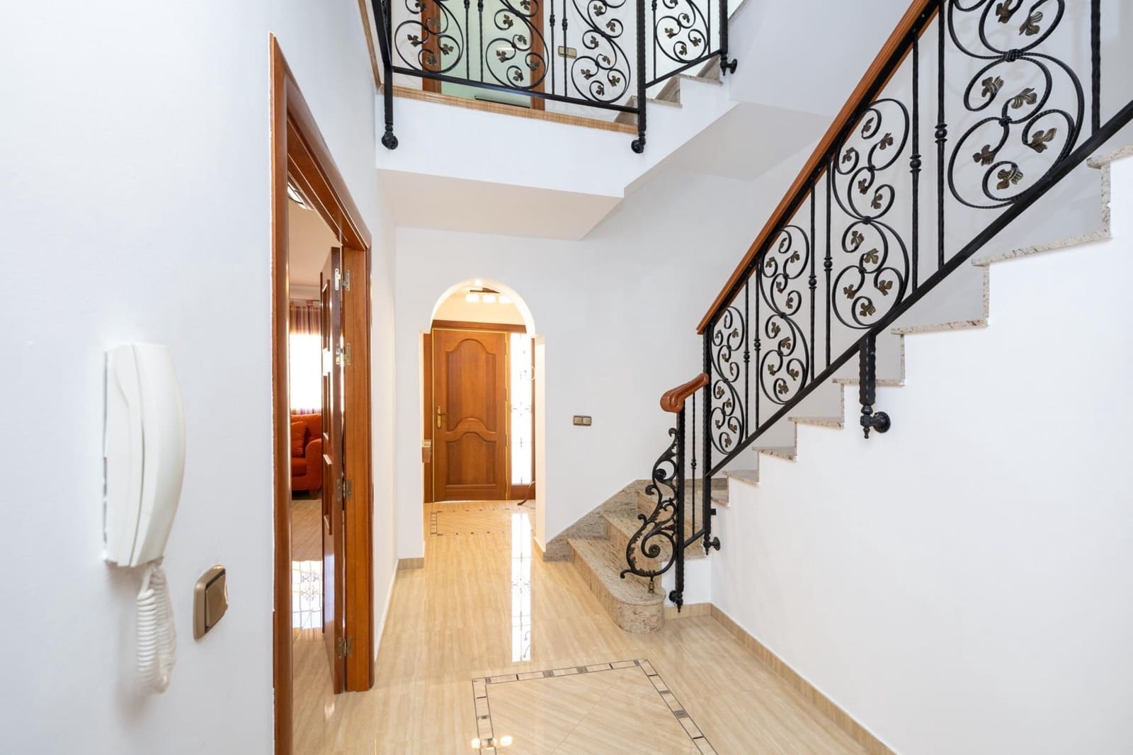 5 chambre Maison de Ville à vendre à Atarfe avec garage - 325 000 € (Ref: 9243268)