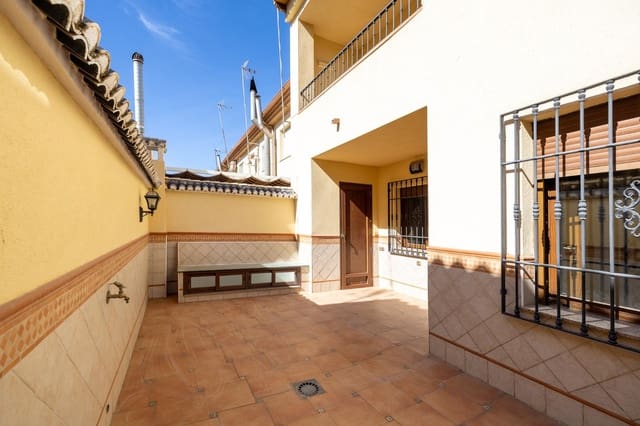 5 soverom Hus til salgs i Atarfe med garasje - € 325 000 (Ref: 9243268)