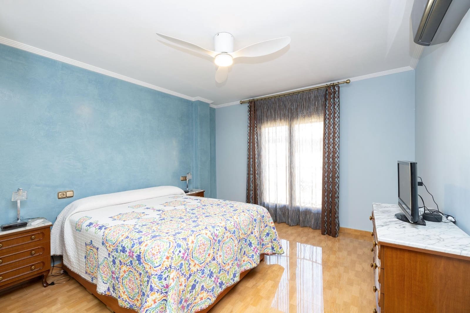 5 chambre Maison de Ville à vendre à Atarfe avec garage - 325 000 € (Ref: 9243268)