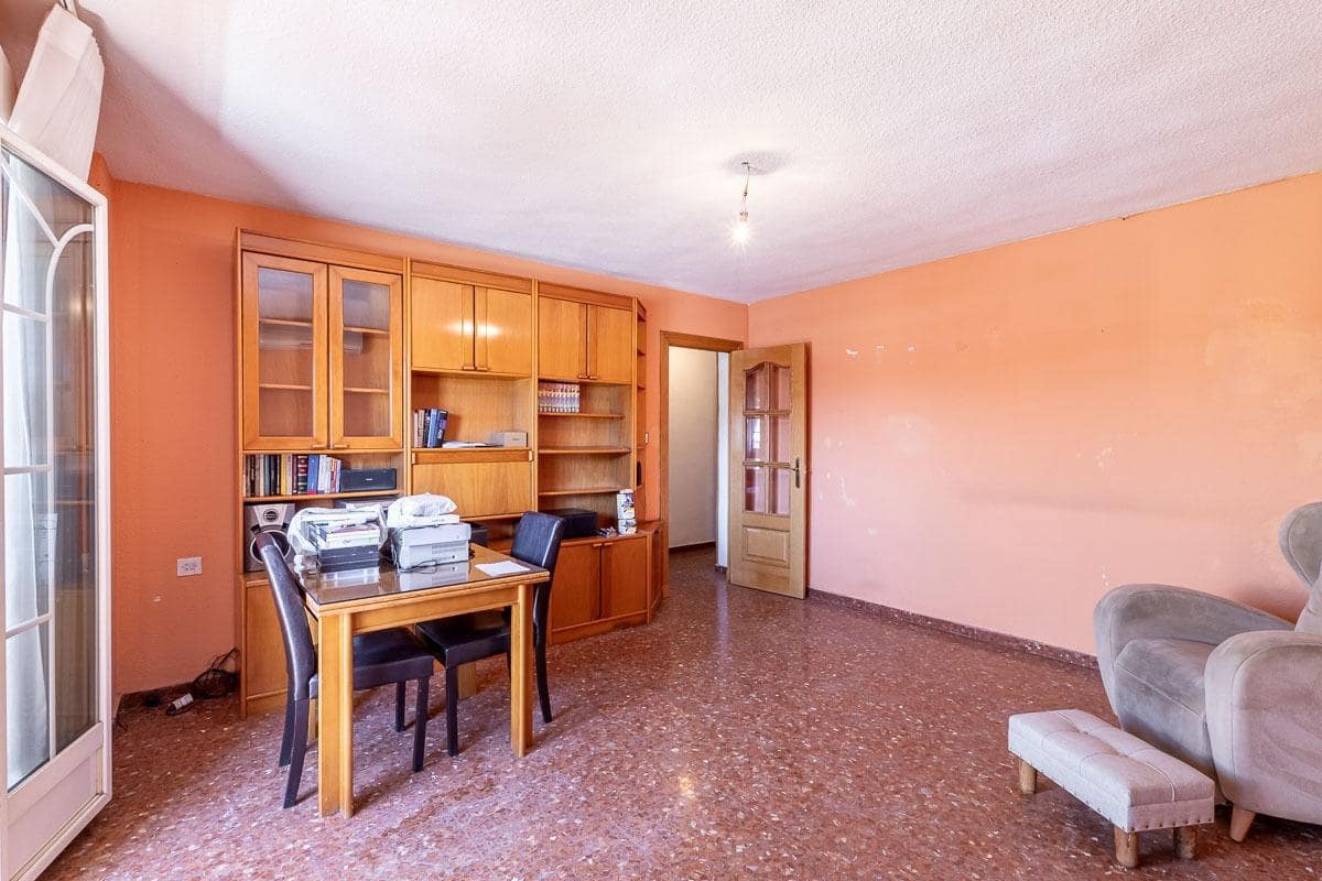 4 soveværelse Lejlighed til salg i Granada by med garage - € 329.000 (Ref: 9252298)
