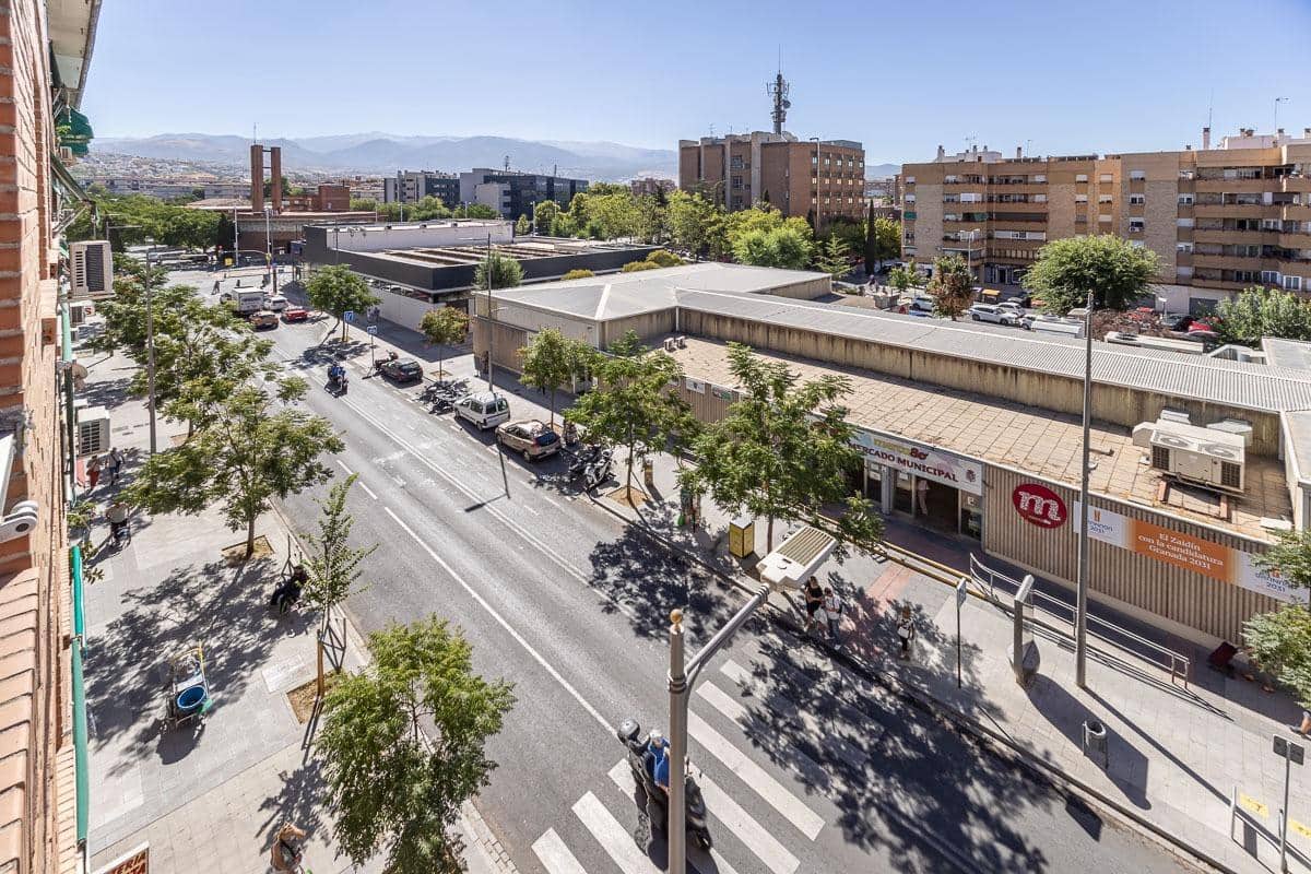 4 soveværelse Lejlighed til salg i Granada by med garage - € 329.000 (Ref: 9252298)