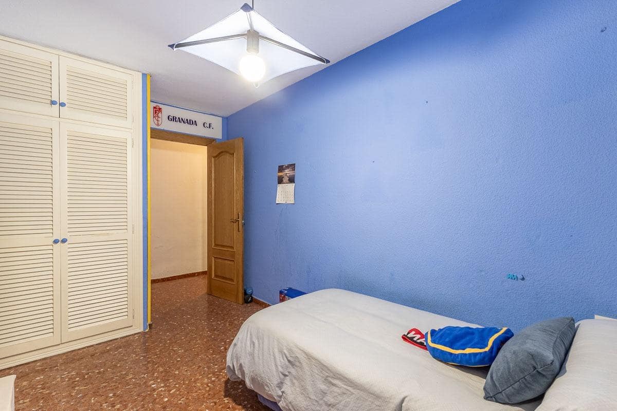 4 soveværelse Lejlighed til salg i Granada by med garage - € 329.000 (Ref: 9252298)