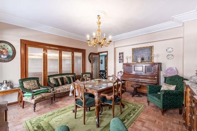 5 soveværelse Lejlighed til salg i Granada by - € 548.000 (Ref: 9252299)