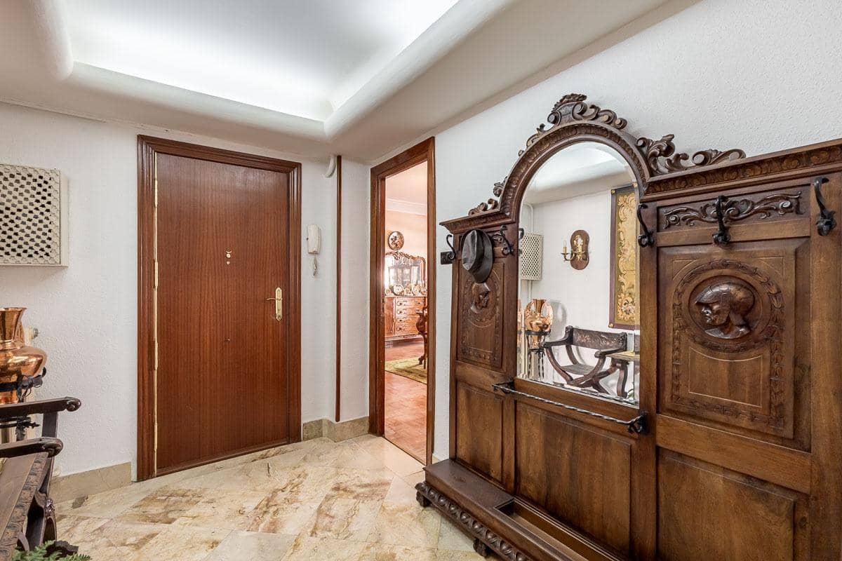 5 soveværelse Lejlighed til salg i Granada by - € 548.000 (Ref: 9252299)