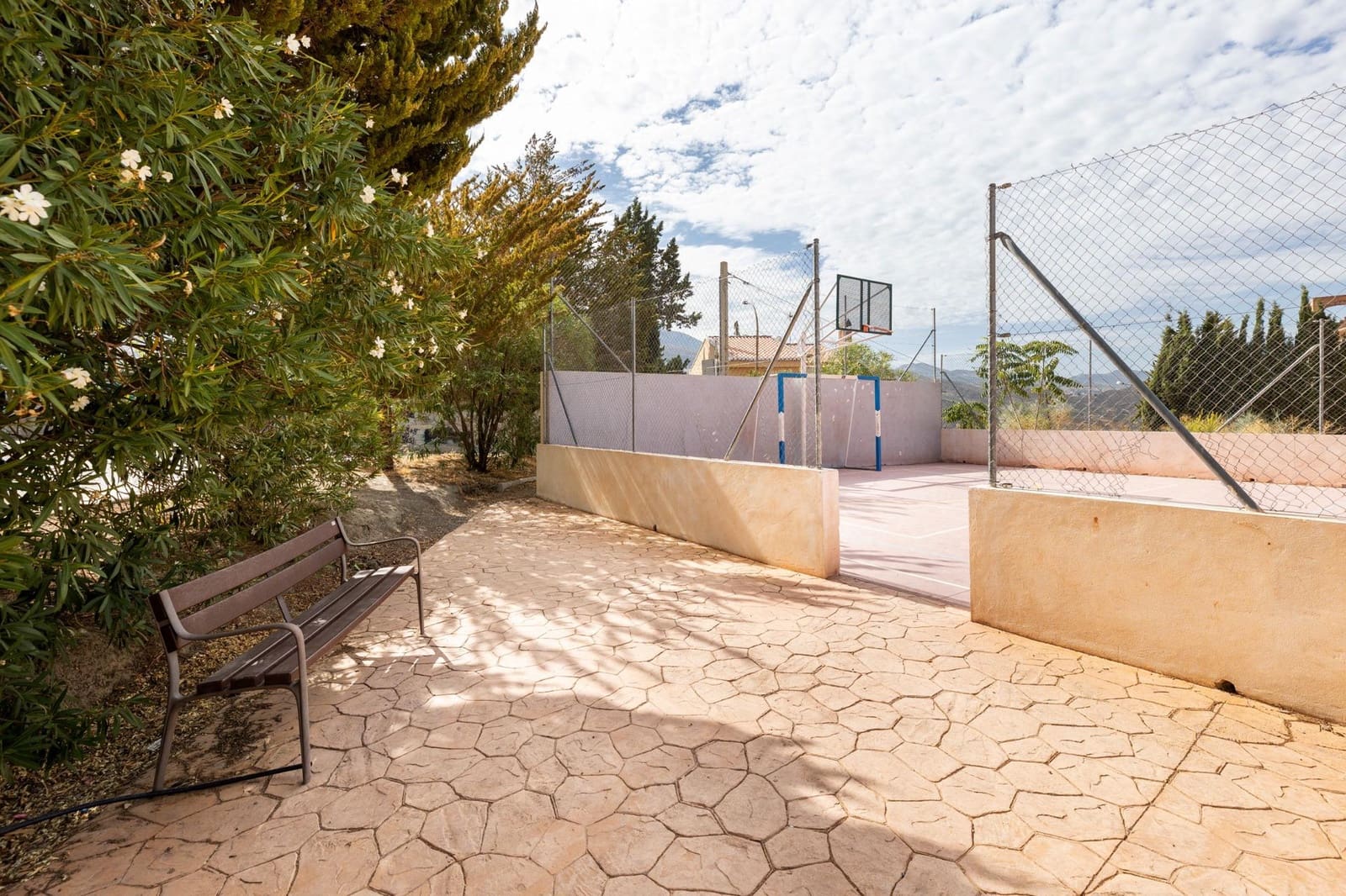 2 soveværelse Lejlighed til salg i Cenes de la Vega med garage - € 117.000 (Ref: 9257571)