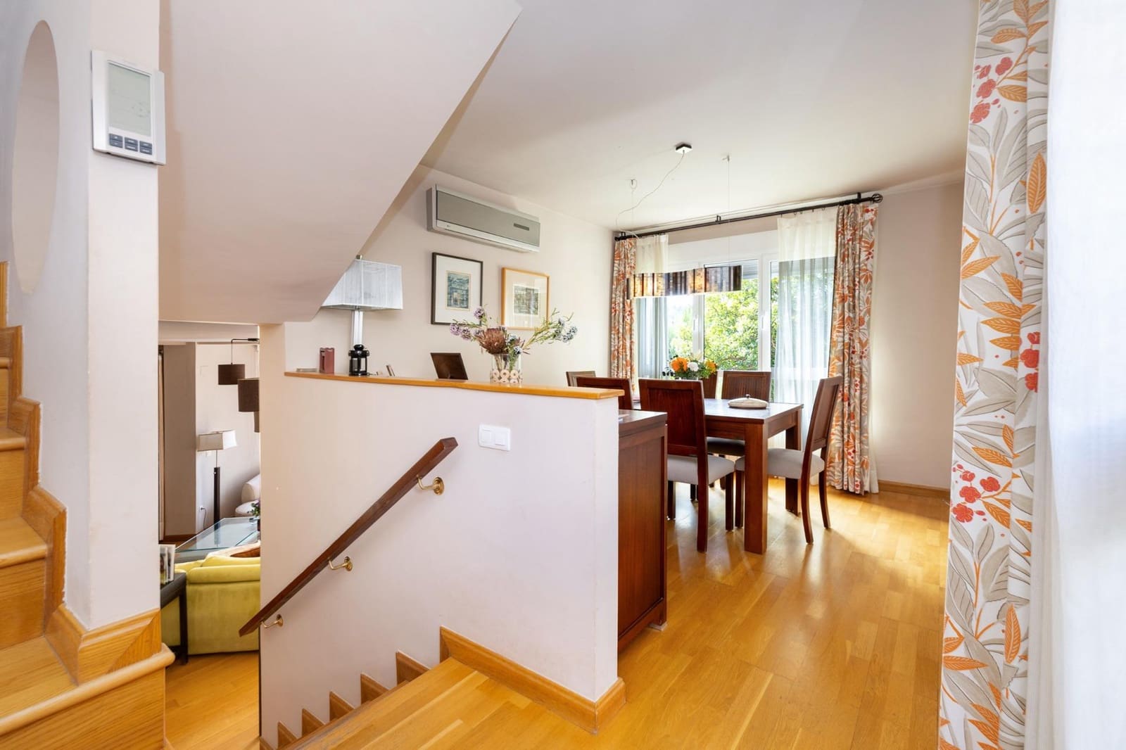 Chalet de 5 habitaciones en Granada ciudad en venta con garaje - 545.000 € (Ref: 9257574)