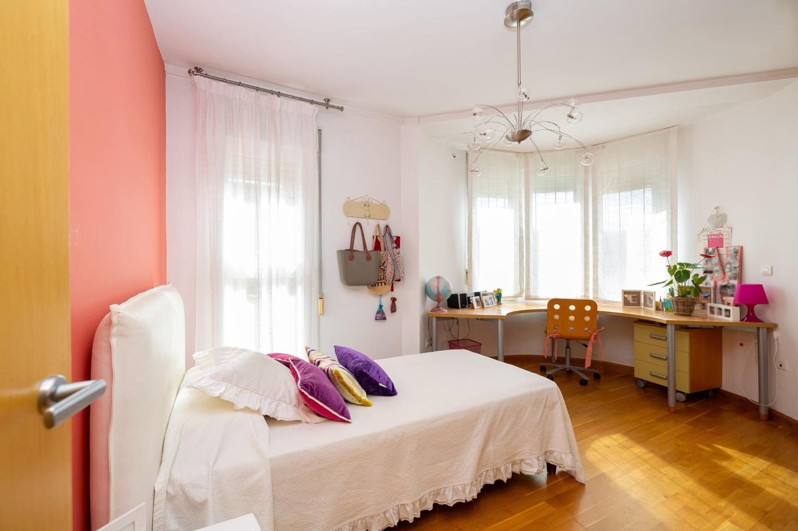 Chalet de 5 habitaciones en Granada ciudad en venta con garaje - 545.000 € (Ref: 9257574)