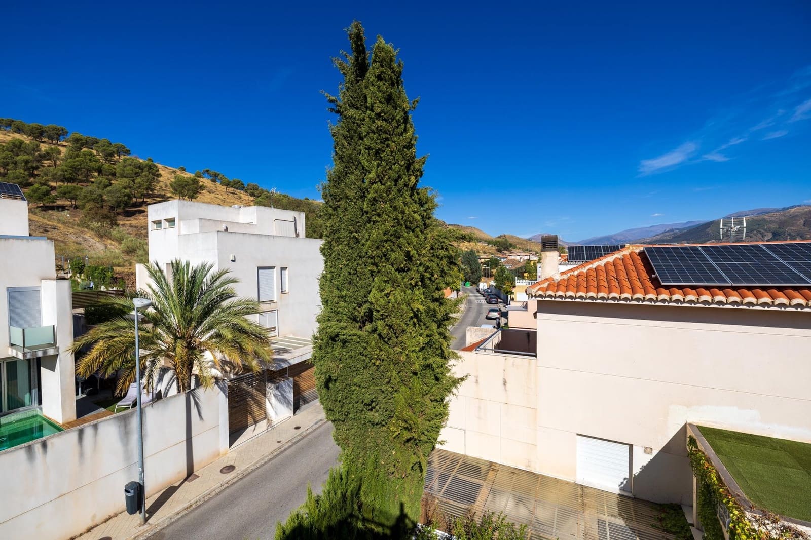 Chalet de 5 habitaciones en Granada ciudad en venta con garaje - 545.000 € (Ref: 9257574)