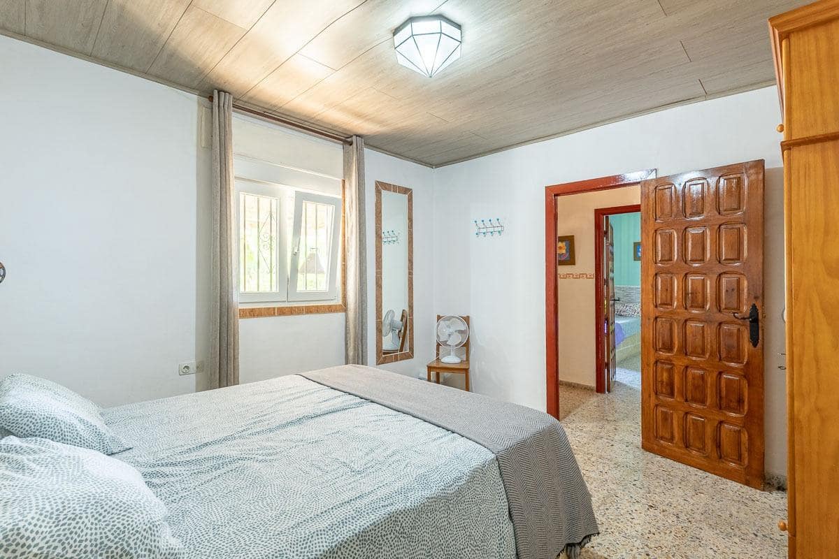 7 bedroom Villa for sale in Montefrio - € 350,000 (Ref: 9257576)