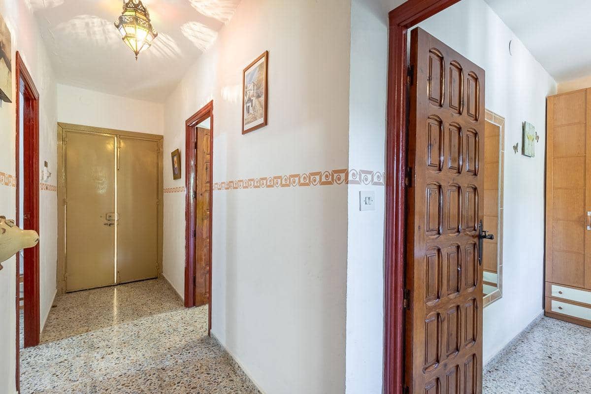 7 bedroom Villa for sale in Montefrio - € 350,000 (Ref: 9257576)