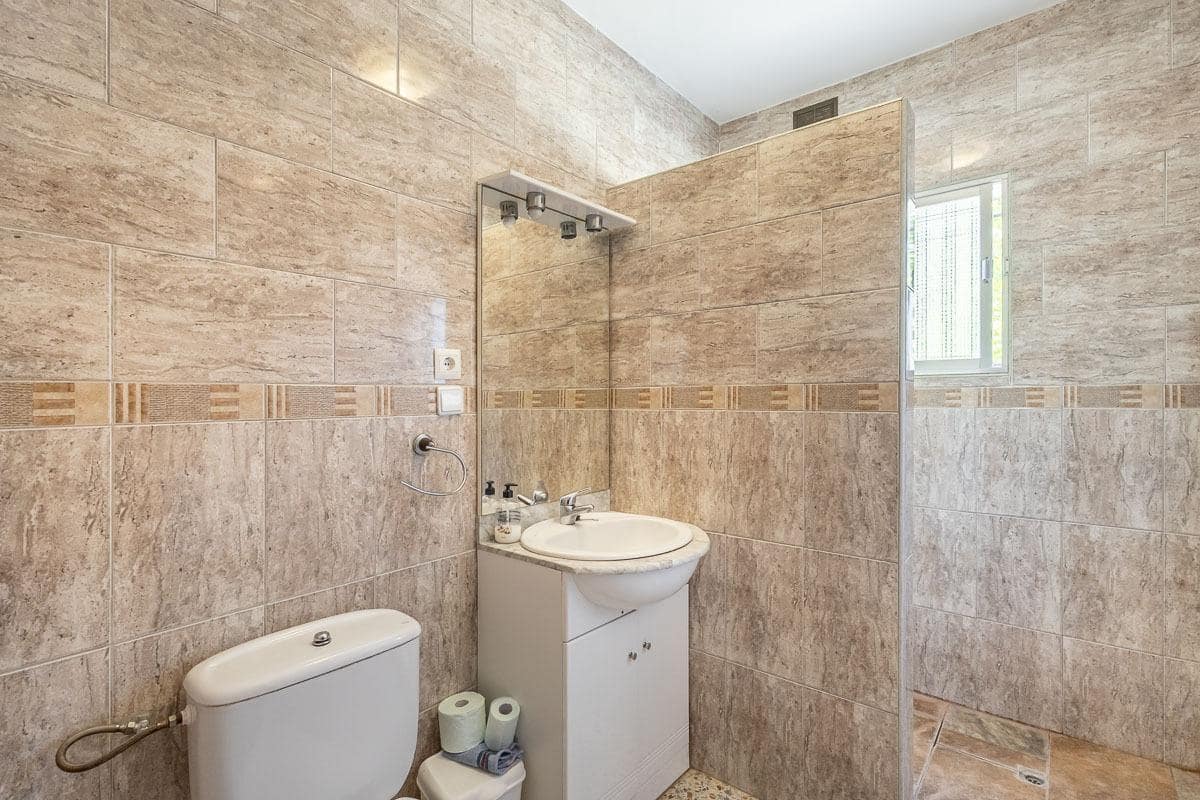 7 bedroom Villa for sale in Montefrio - € 350,000 (Ref: 9257576)